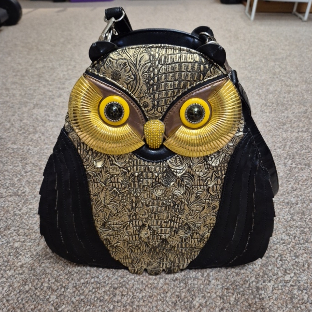 Amliya Beautiful Black And Gold Leather Owl Purse To Backpack UNIQUE